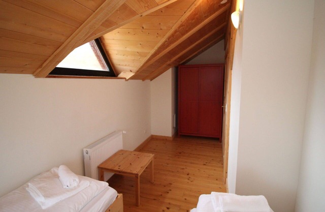 Cosy apartment for 9 people with WIFI and TV
