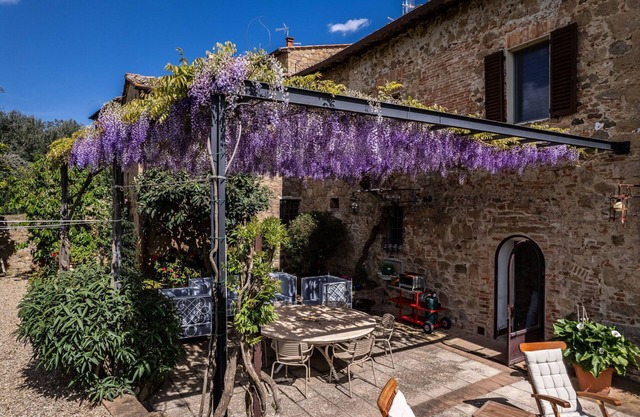 Cosy apartment for 4 guests with A/C, WIFI and TV, close to Montepulciano