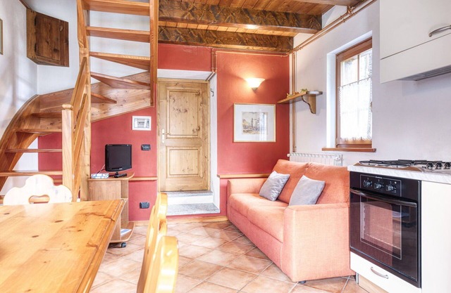 Cosy apartment for 5 guests with TV, balcony, pets allowed and panoramic view