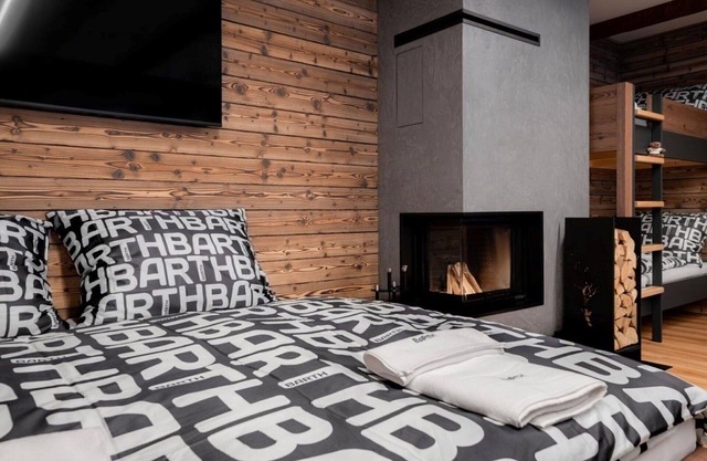 Cosy apartment for 5 people with WIFI, TV, terrace and parking