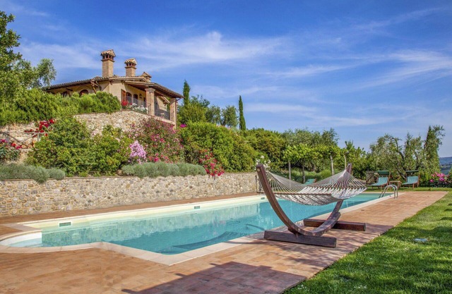 Cosy apartment for 6 guests with pool, WIFI, TV, patio, pets allowed and panoramic view