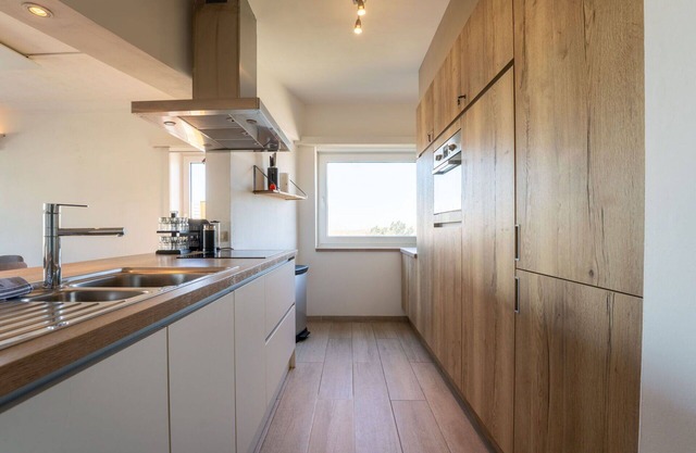 Cosy apartment for 8 guests with WIFI, TV and balcony