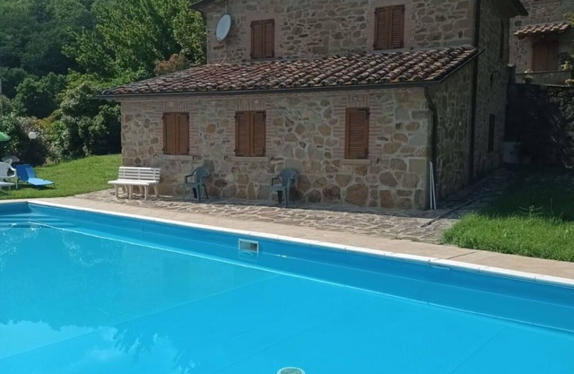 Cosy apartment for 8 people with pool, WIFI and pets allowed