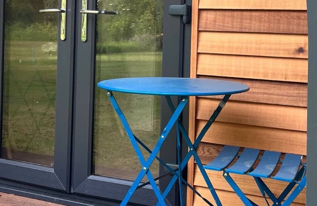 Cosy Cabin Within 18 Acre Private Estate of Meadows and Woodland, Near Beach