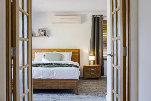 Cosy Corner Retreat By Swanbnb Management