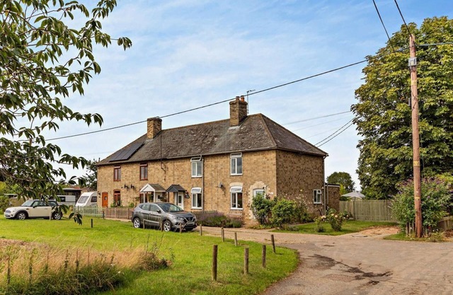 Cosy cottage in Suffolk countryside
