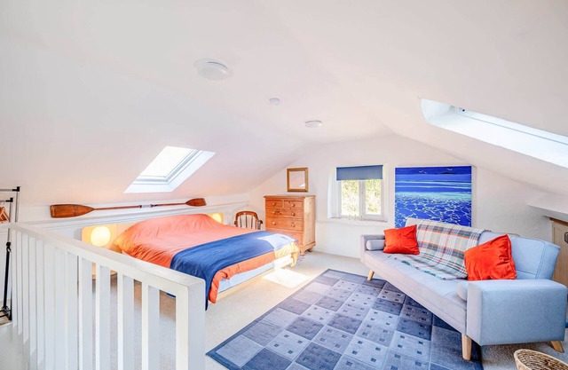 Cosy Cottage nr Babington House, Private Parking