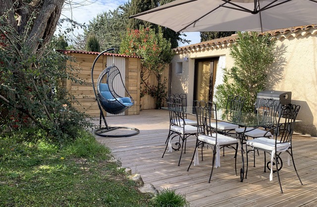 Cosy flat - charming T2 private garden in the countryside. very quiet and bright