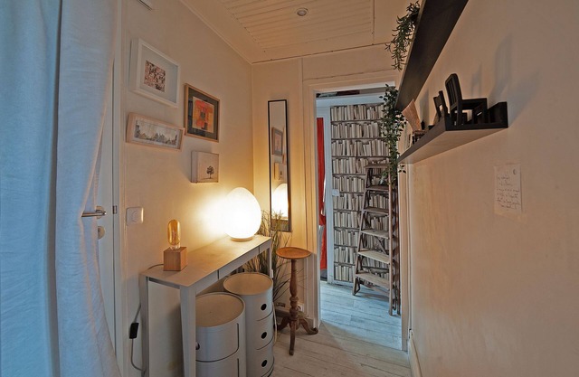 Cosy Flat in West With View on Eiffel Tower