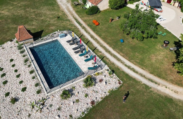 Cosy gîte with shared pool - Domaine du Gravier - Gramat