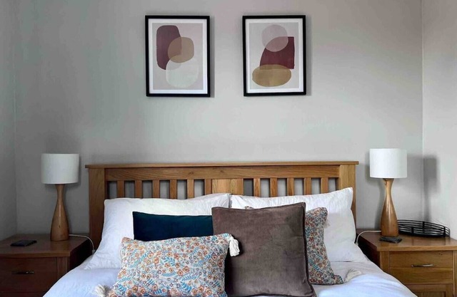 Cosy Georgian Cottage in Central Frome