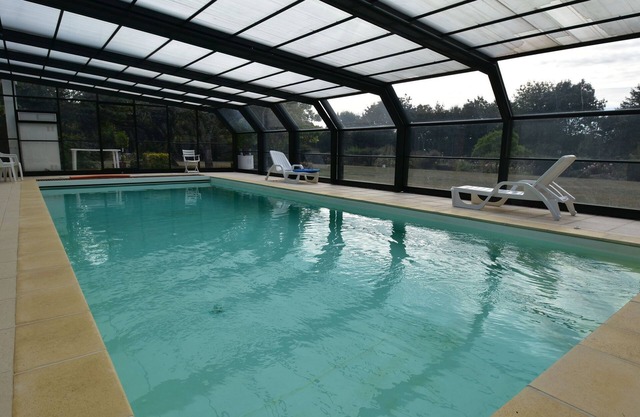 Cosy holiday home with pool