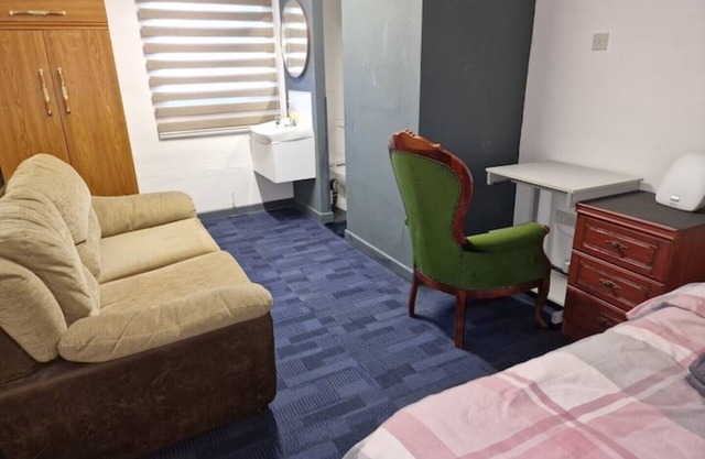 Cosy room near East Midland Airport Room 5