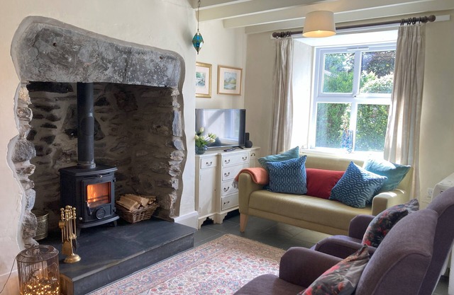 Cosy slate cottage within the Eryri/Snowdonia National Park