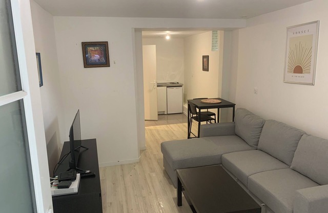 Cosy studio near Les Mureaux train station