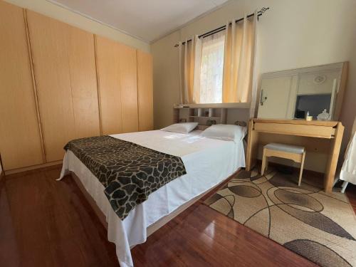 Cosy Two-Bedroom Apartment
