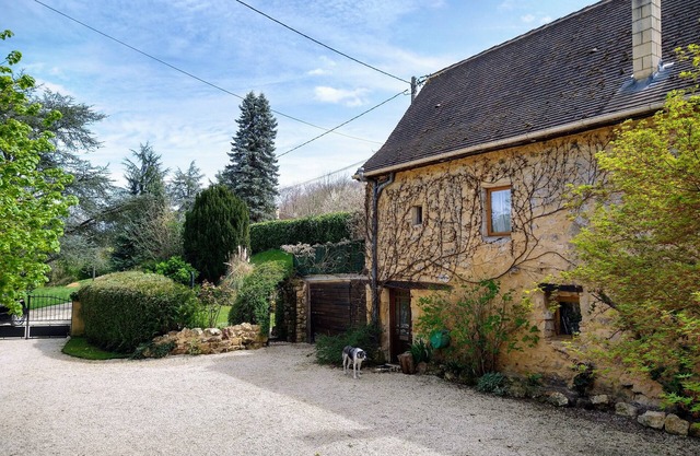 Cote du Grel cottage 4/5, pool, private garden & balcony, fantastic location