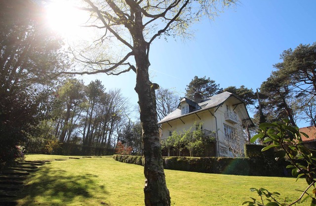 Cottage with incredible charm, 200 m from the sea.