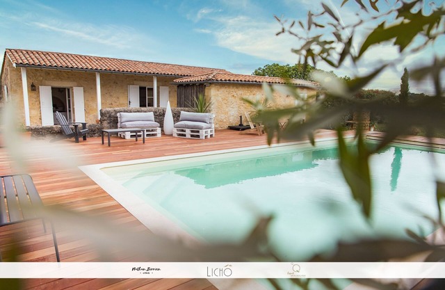 Cottage 2 to 4 people, in wine property and near Bordeaux.