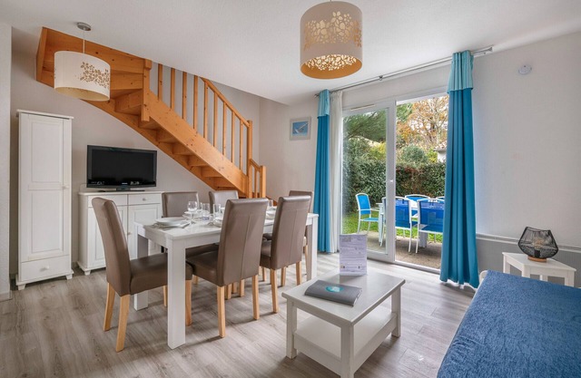 Cottage 600m from the beach for 6