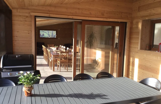 Cottage "Au coeur du Creux" 1 to 12 people