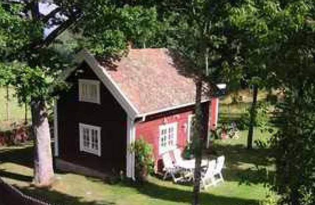 Cottage between the two lakes Åsunden and Nedre Ucknen