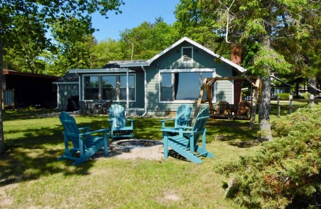 Cottage Charm - East Tawas
