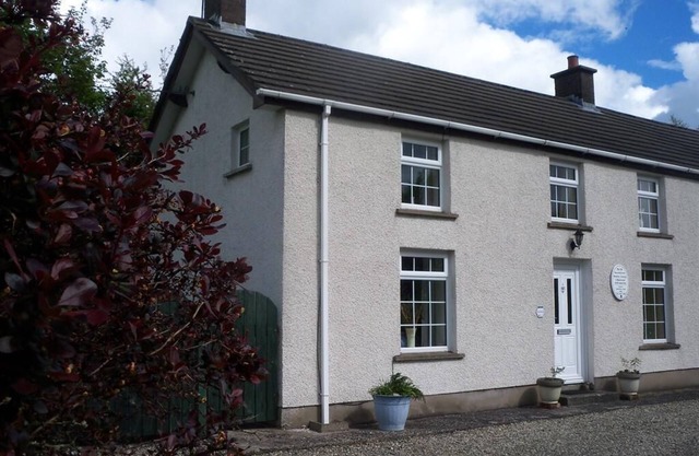 Cottage-Family-Private Bathroom-Garden view-self-catering