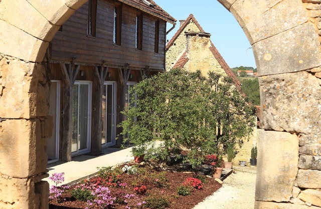 Cottage for 2 or 4 p refurbished in an old fortified farm from the 17th century