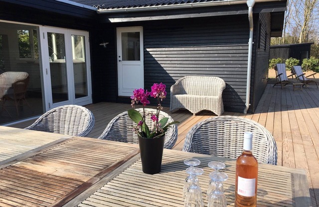 Cottage fully refurbished idyl, 500 m from the water