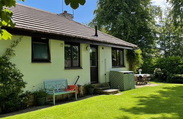 Cottage in Alnmouth, parking, garden, tree house, bike shed. Beach - 5 min walk.