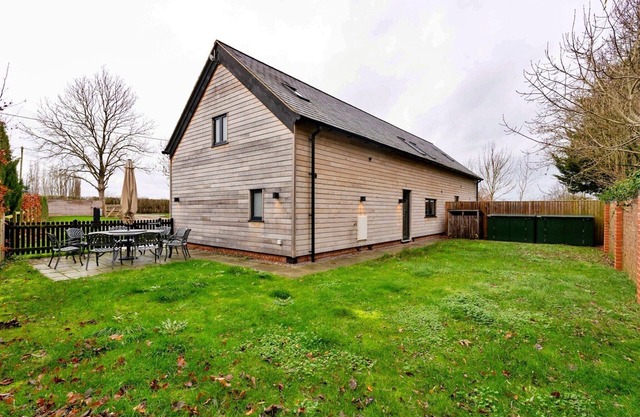 Cottage in England Forest with Private Garden