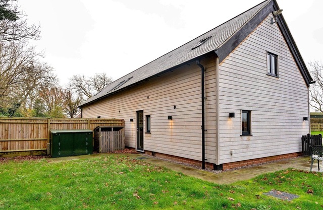 Cottage in England Forest with Private Garden