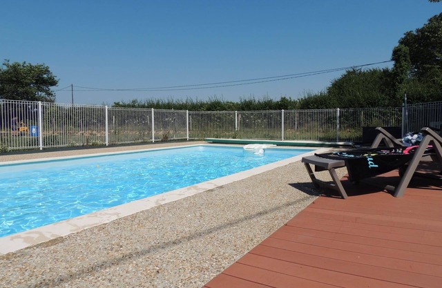 Cottage in the heart of the landing beach, 2 km from the sea in a quiet location