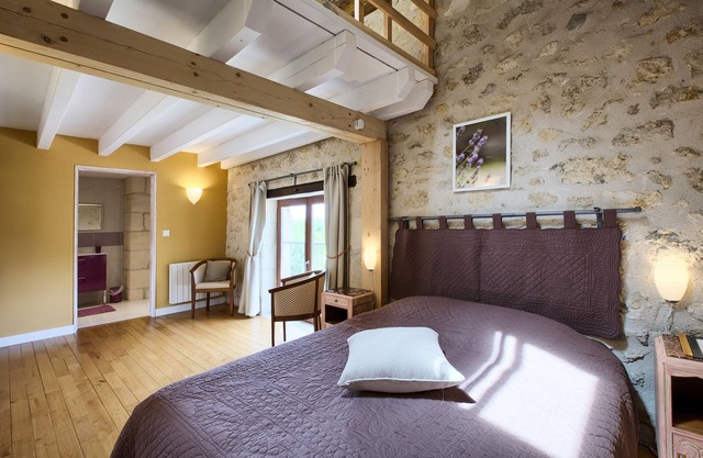 Cottage on a horse farm, Bordeaux/Saint-Emilion