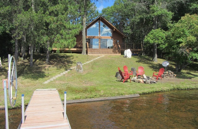 Cottage on Lake Minerva, Danbury, WI