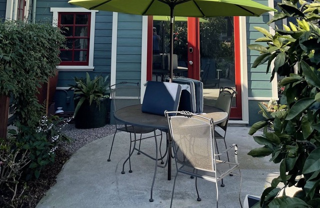 Cottage on lovely walkstreet in Venice