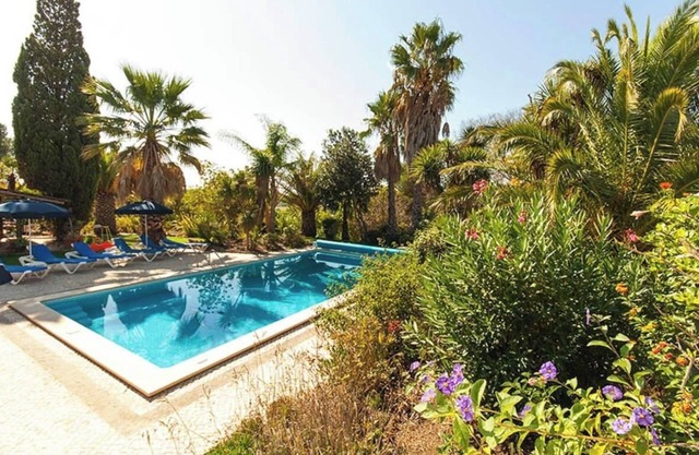 Cottage "Quinta das Achadas - Mimosa" with Pool, Wi-Fi, Terrace & Garden