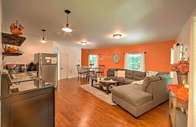 Cottage w/Hot Tub & Fire Pit By Mahantango Creek
