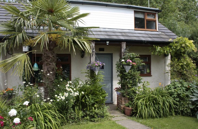 Cottage with beautiful views - Dog friendly (cosy and tranquil)