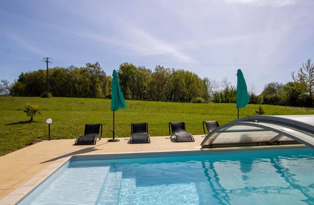 Cottage with private pond, shared pool and WiFi in Dordogne