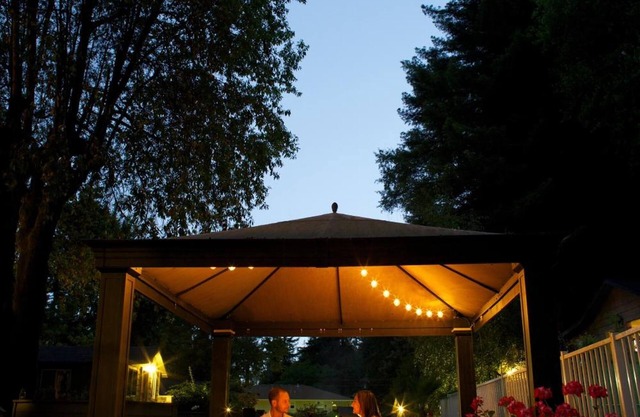 Cottages on River Road