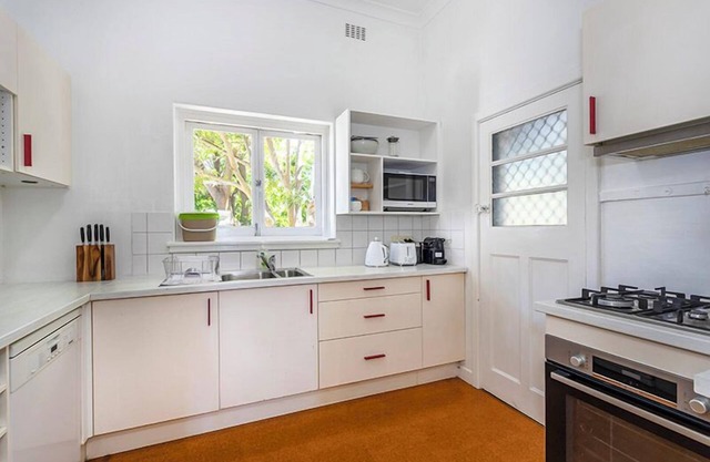 Cottesloe Seascape Apartment - Executive Escapes