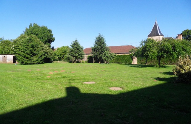 Country house between LOT and DORDOGNE.