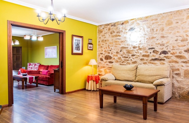 Country House 'Casa Rural Doña Manuela' with Private Terrace, Private Garden and Wi-Fi