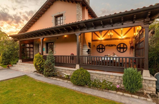 Country House 'Casa Grau' with Mountain View, Private Terrace and Wi-Fi