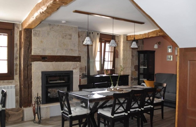 Country House 'La Genciana Chica' with Mountain View and Wi-Fi