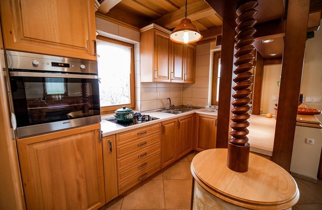 Country House Mirt