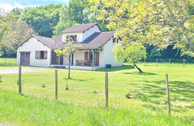 Country house sleeps 10