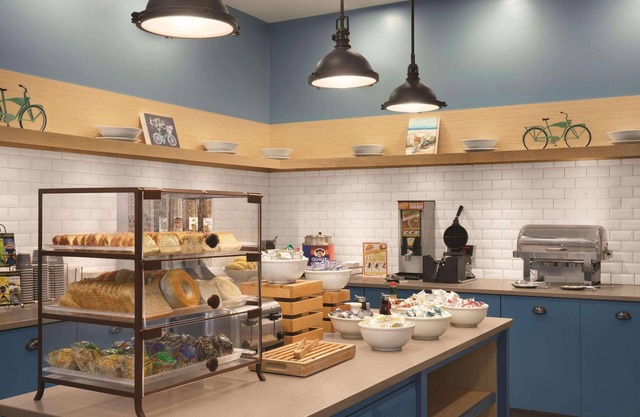 Country Inn & Suites by Radisson, St. Charles Historic District